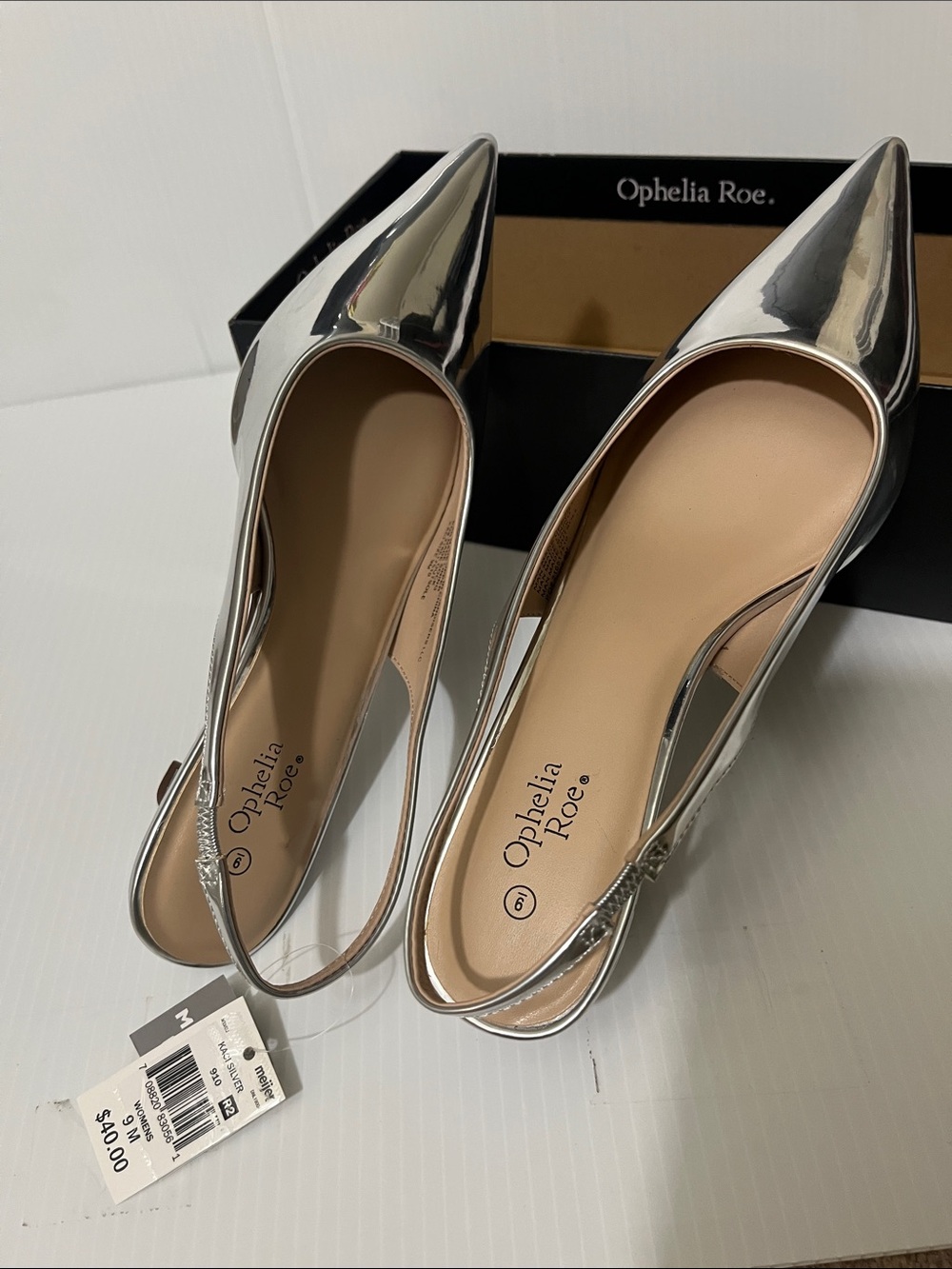 Silver Slingback Pointed-Toe Pumps for Women. - Picture 5 of 6